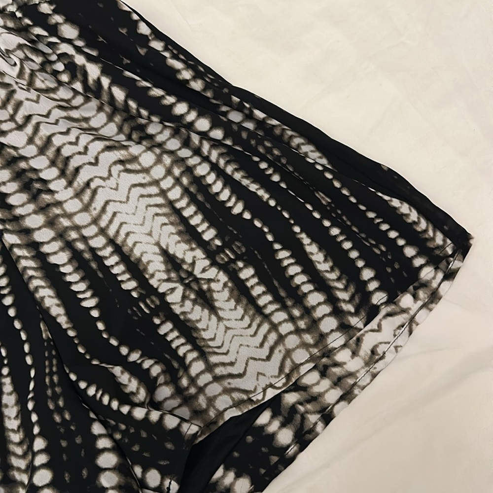 LEITH PRINTED ROMPER - Picture 2 of 7